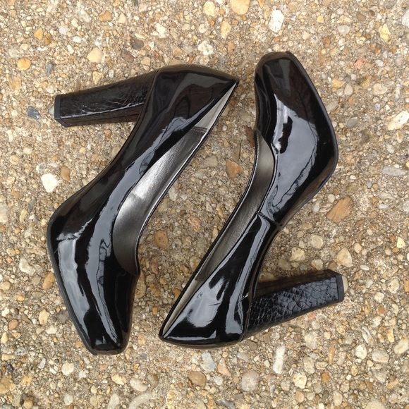 Bandolino Heels - Picture 3 of 5